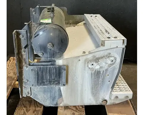 Peterbilt 587 Tool Box