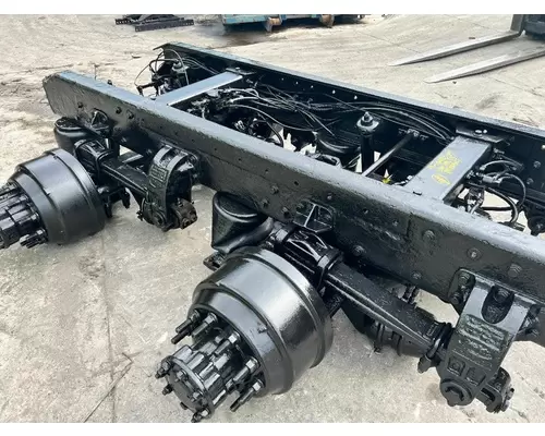 Peterbilt LOW AIR LIFT Cutoff Assembly (Complete With Axles)