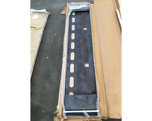 Peterbilt  Bumper Assembly, Front