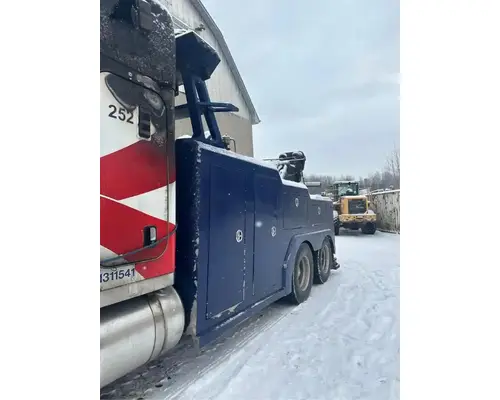 Peterbilt  Equipment (Mounted)