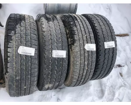 Pilot 16.0 STEEL Tire and Rim