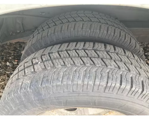 Pilot 16.0 STEEL Tire and Rim