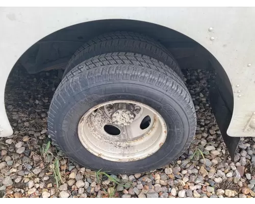 Pilot 16.0 STEEL Tire and Rim