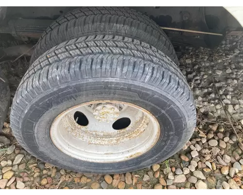 Pilot 16.0 STEEL Tire and Rim