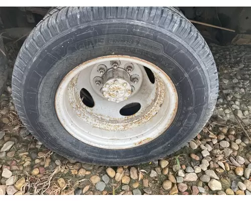 Pilot 16.0 STEEL Tire and Rim