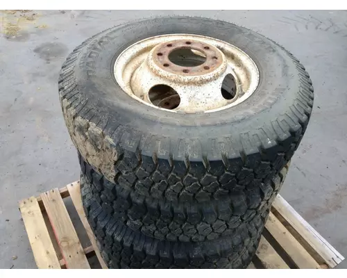 Pilot 16.0 STEEL Tire and Rim