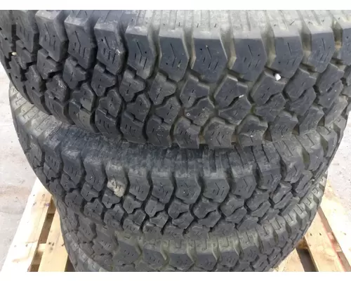 Pilot 16.0 STEEL Tire and Rim