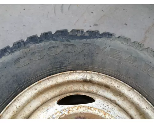 Pilot 16.0 STEEL Tire and Rim
