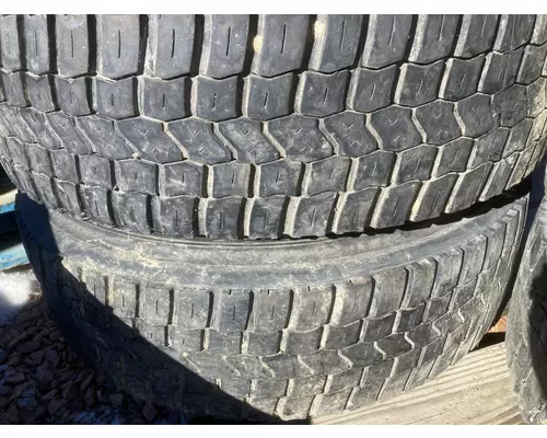 Pilot 16.0 STEEL Tire and Rim