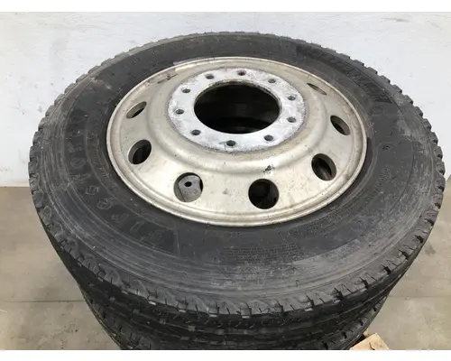 Pilot 19.5 ALUM Tire and Rim