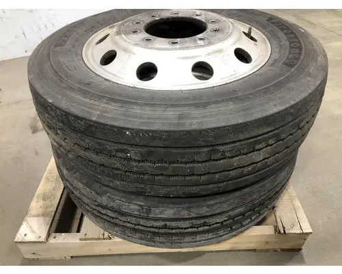 Pilot 19.5 ALUM Tire and Rim