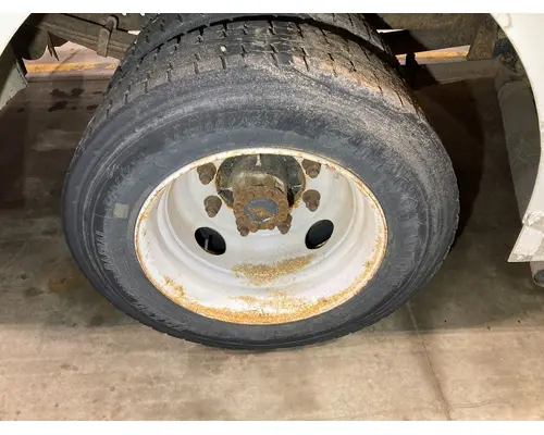 Pilot 19.5 STEEL Tire and Rim