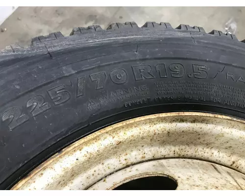 Pilot 19.5 STEEL Tire and Rim