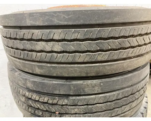 Pilot 19.5 STEEL Tire and Rim