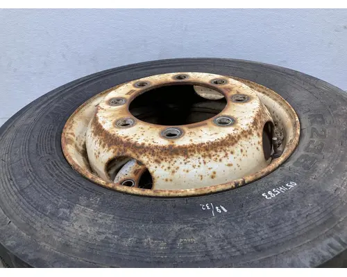 Pilot 19.5 STEEL Tire and Rim