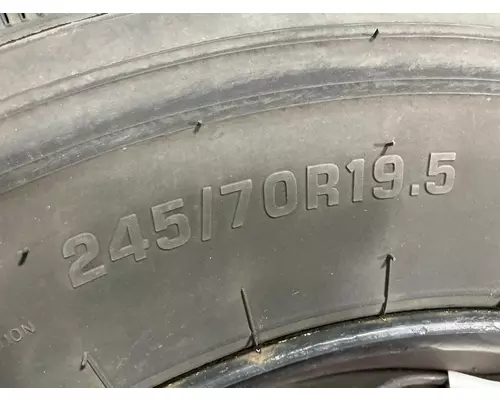 Pilot 19.5 STEEL Tire and Rim