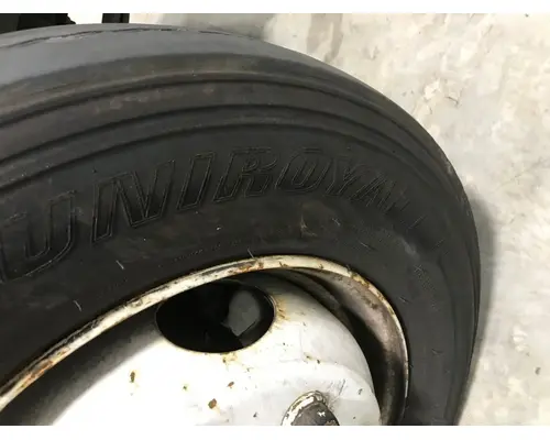 Pilot 19.5 STEEL Tire and Rim