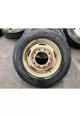 Pilot 19.5 STEEL Tire and Rim