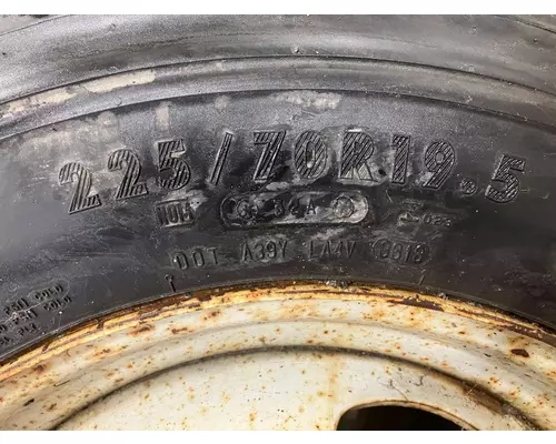 Pilot 19.5 STEEL Tire and Rim