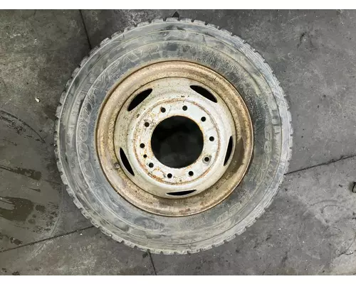 Pilot 19.5 STEEL Tire and Rim