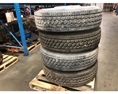 Tire And Rim Pilot 22.5 ALUM Vander Haags Inc Cb
