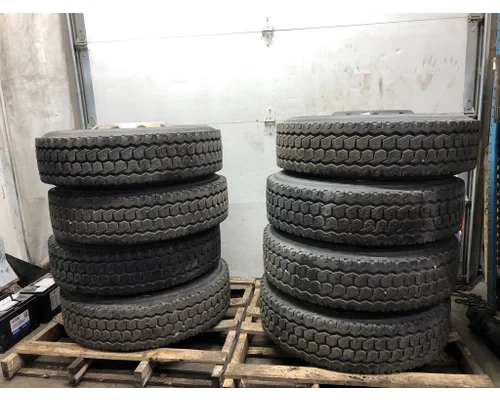 Tire And Rim Pilot 22.5 ALUM Vander Haags Inc Cb