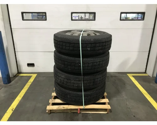 Tire And Rim Pilot 22.5 ALUM Vander Haags Inc Kc