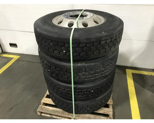Tire And Rim Pilot 22.5 ALUM Vander Haags Inc Kc