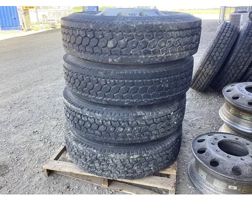 Tire And Rim Pilot 22.5 ALUM Vander Haags Inc Col