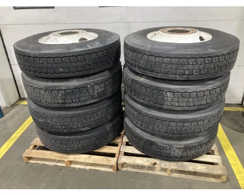 Tire And Rim Pilot 22.5 STEEL Vander Haags Inc Kc