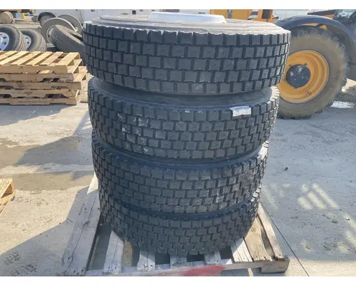 Tire And Rim Pilot 22.5 STEEL Vander Haags Inc Col