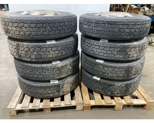 Tire And Rim Pilot 22.5 ALUM Vander Haags Inc Sf