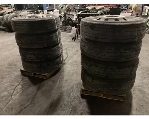 Tire And Rim Pilot 22.5 ALUM Vander Haags Inc Sf