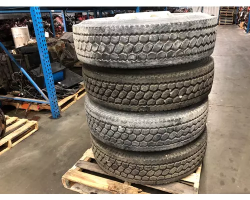 Tire And Rim Pilot 22.5 ALUM Vander Haags Inc Cb