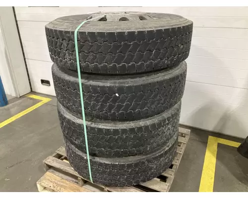 Tire And Rim Pilot 22.5 ALUM Vander Haags Inc Kc