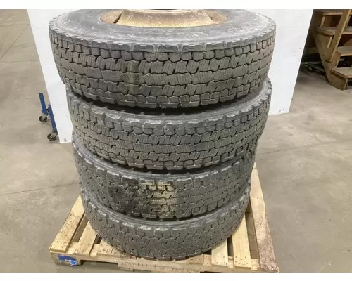 Tire And Rim Pilot 22.5 STEEL Vander Haags Inc Cb