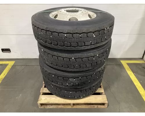 Tire And Rim Pilot 22.5 STEEL Vander Haags Inc Kc