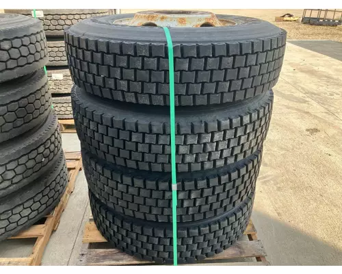 Tire And Rim Pilot 22.5 STEEL Vander Haags Inc Col