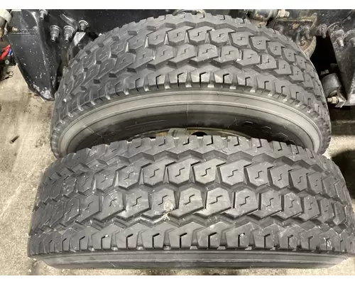 Pilot 22.5 ALUM Tire and Rim