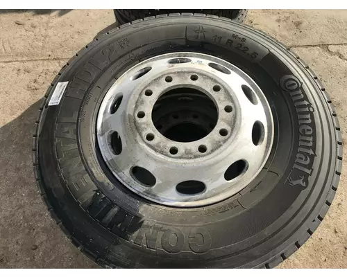Pilot 22.5 ALUM Tire and Rim