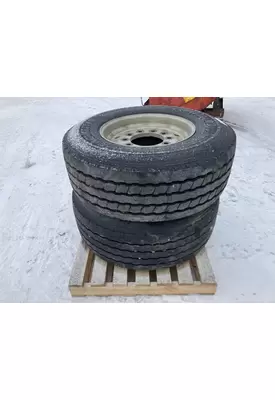 Pilot 22.5 ALUM Tire and Rim