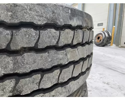 Pilot 22.5 ALUM Tire and Rim
