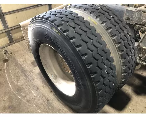Pilot 22.5 ALUM Tire and Rim