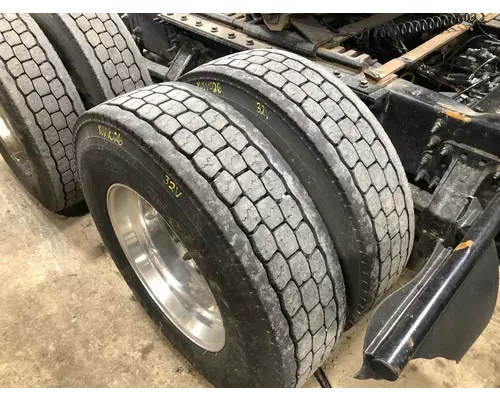 Pilot 22.5 ALUM Tire and Rim