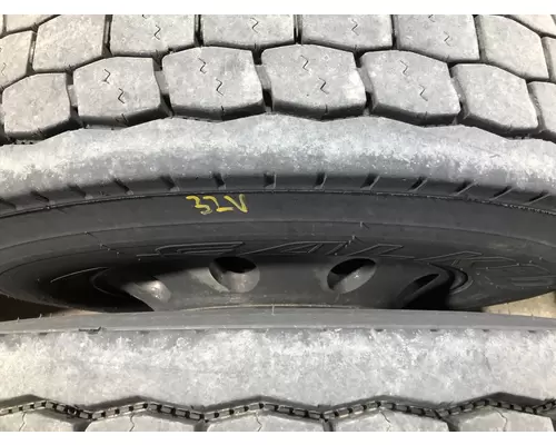 Pilot 22.5 ALUM Tire and Rim