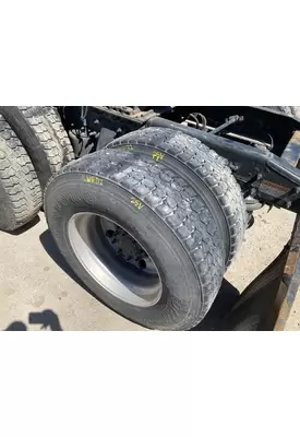 Pilot 22.5 ALUM Tire and Rim