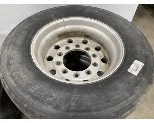 Pilot 22.5 ALUM Tire and Rim