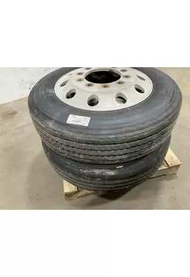 Pilot 22.5 ALUM Tire and Rim