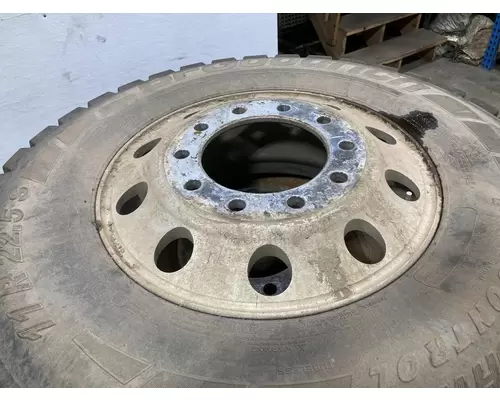 Pilot 22.5 ALUM Tire and Rim