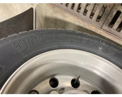 Pilot 22.5 ALUM Tire and Rim